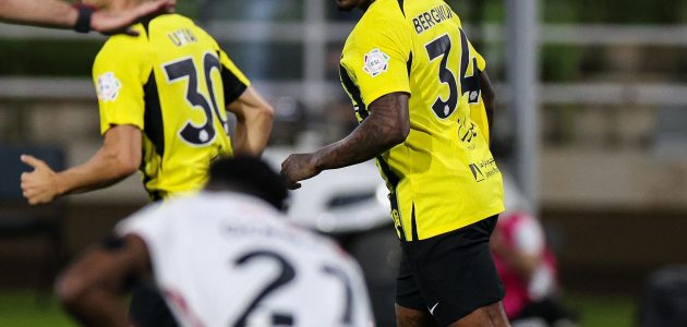 اتحاد جدة يرصع تاجه بأرقام تاريخية